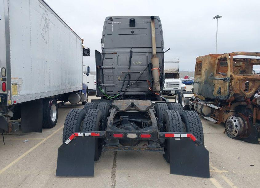 Photo 17 of 2004 Volvo Vn VNL (VIN 4V4NC9TJ04N358685)