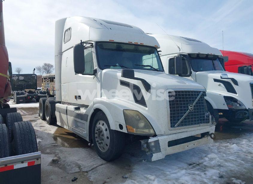 2004 Volvo Vn VNL (VIN 4V4NC9TJ94N357034) main photo