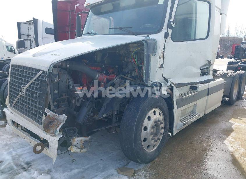 Photo 11 of 2004 Volvo Vn VNL (VIN 4V4NC9TJ94N357034)