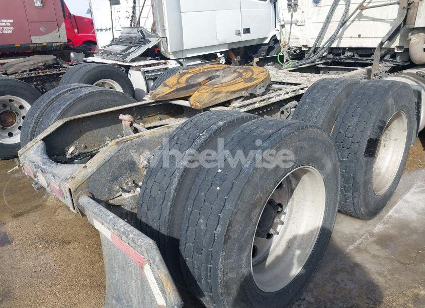 Photo 14 of 2004 Volvo Vn VNL (VIN 4V4NC9TJ94N357034)