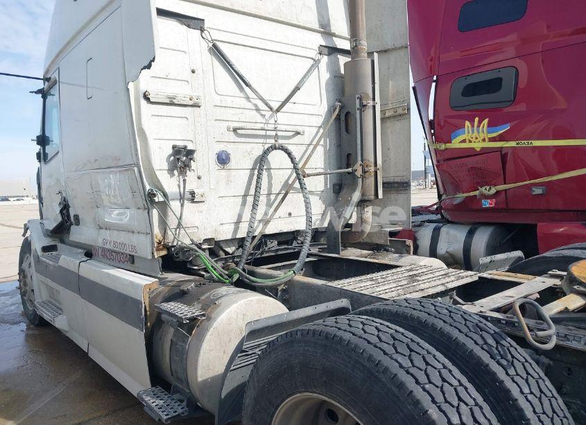 Photo 17 of 2004 Volvo Vn VNL (VIN 4V4NC9TJ94N357034)