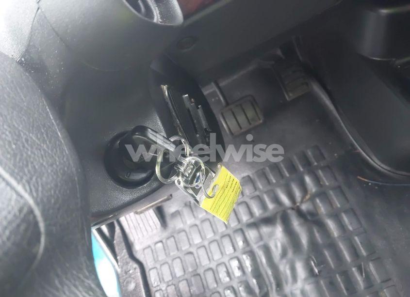 Photo 10 of 2001 Volvo Vn VNL (VIN 4V4NC9TJX1N325933)