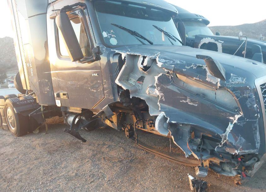 Photo 11 of 2022 Volvo Vnl (VIN 4V4NC9UG3NN312188)