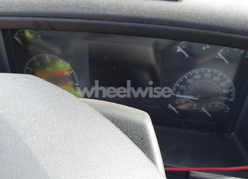 Photo 5 of 2022 Volvo Vnl (VIN 4V4NC9UG4NN309672)