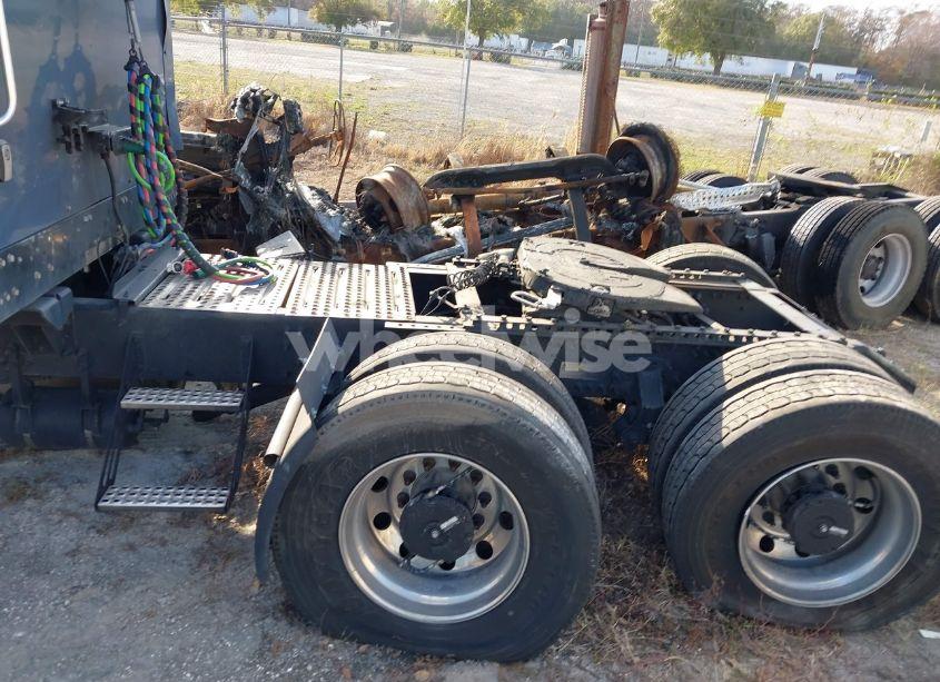 Photo 7 of 2022 Volvo Vnl (VIN 4V4NC9UG4NN309672)