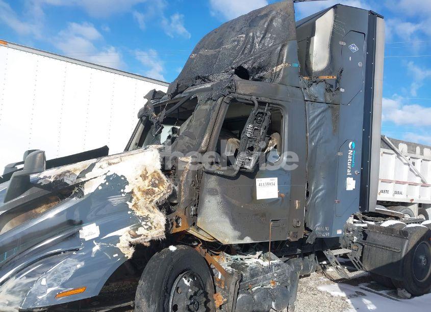 2022 Volvo Vnl (VIN 4V4NC9UG4NN311096) main photo