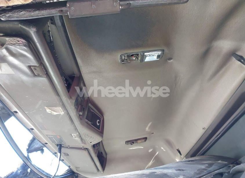 Photo 5 of 2022 Volvo Vnl (VIN 4V4NC9UG4NN311096)