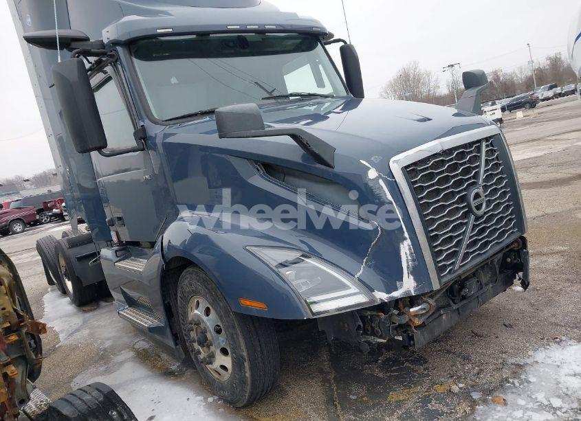 2023 Volvo Vnl (VIN 4V4NC9UG5PN335569) main photo