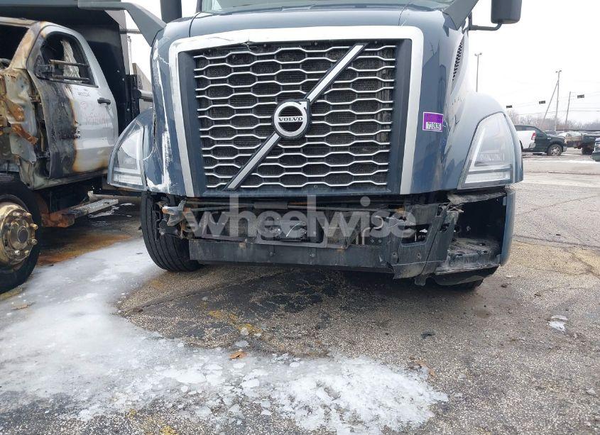 Photo 11 of 2023 Volvo Vnl (VIN 4V4NC9UG5PN335569)
