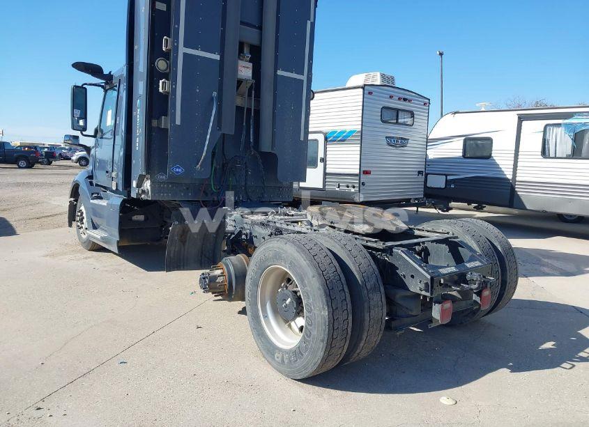 Photo 3 of 2021 Volvo Vnl (VIN 4V4NC9UG9MN282337)