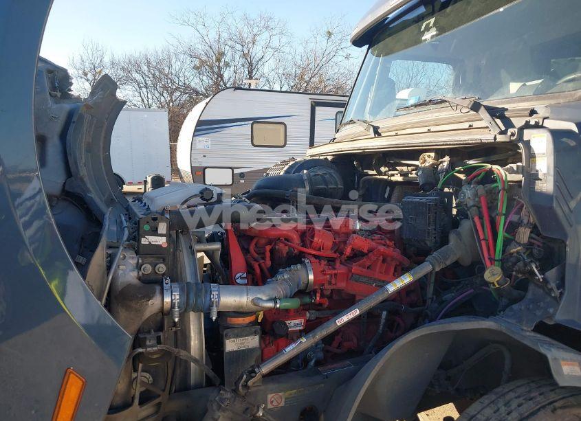 Photo 9 of 2021 Volvo Vnl (VIN 4V4NC9UG9MN282337)