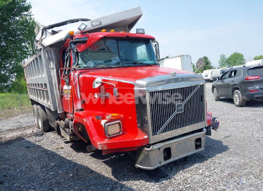 2000 Volvo Acl (VIN 4V5SC2JH1YN520559) main photo