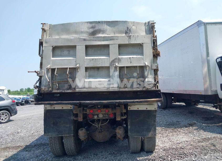 Photo 15 of 2000 Volvo Acl (VIN 4V5SC2JH1YN520559)