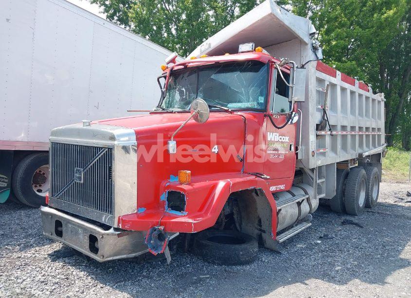 Photo 2 of 2000 Volvo Acl (VIN 4V5SC2JH1YN520559)