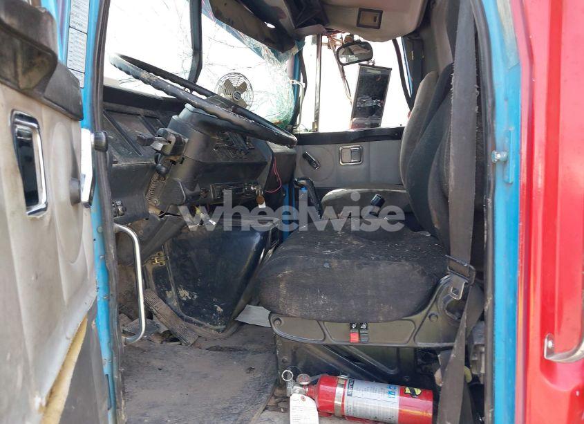 Photo 7 of 2000 Volvo Acl (VIN 4V5SC2JH1YN520559)