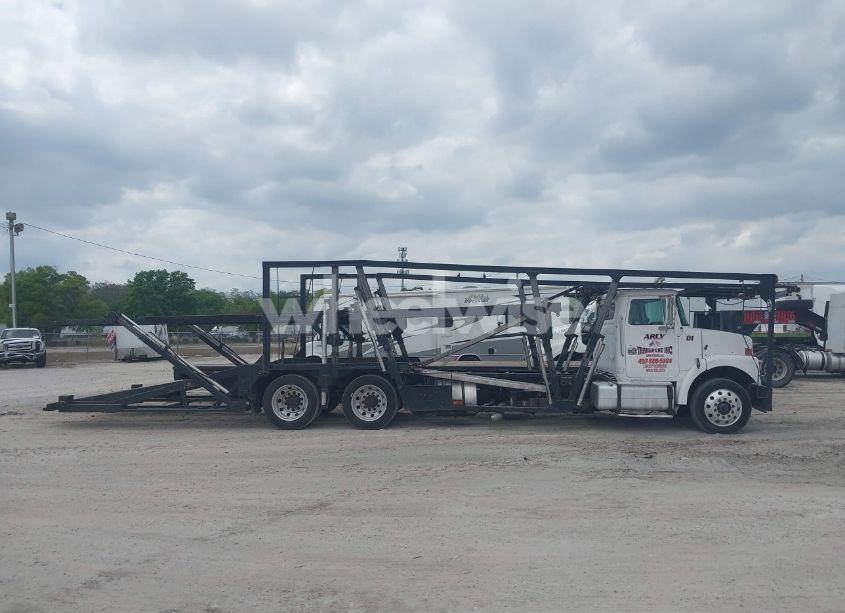 Photo 13 of 1999 Volvo Conventional WAH (VIN 4VHPCEPF3XN785935)