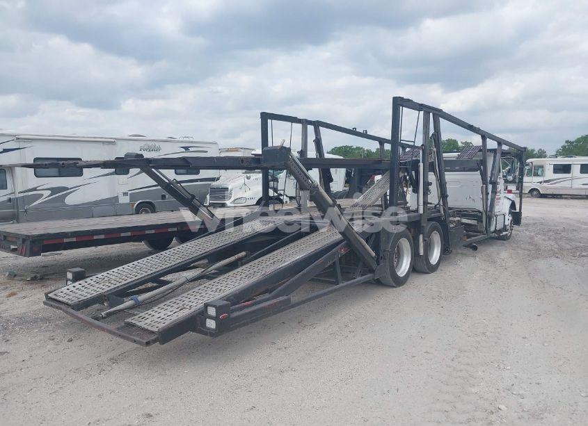 Photo 4 of 1999 Volvo Conventional WAH (VIN 4VHPCEPF3XN785935)