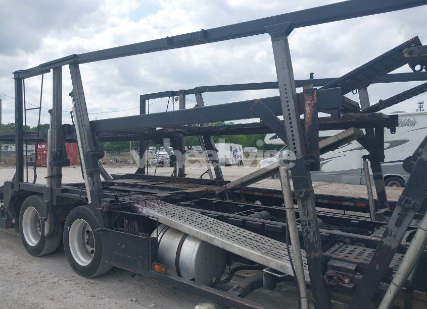 Photo 7 of 1999 Volvo Conventional WAH (VIN 4VHPCEPF3XN785935)