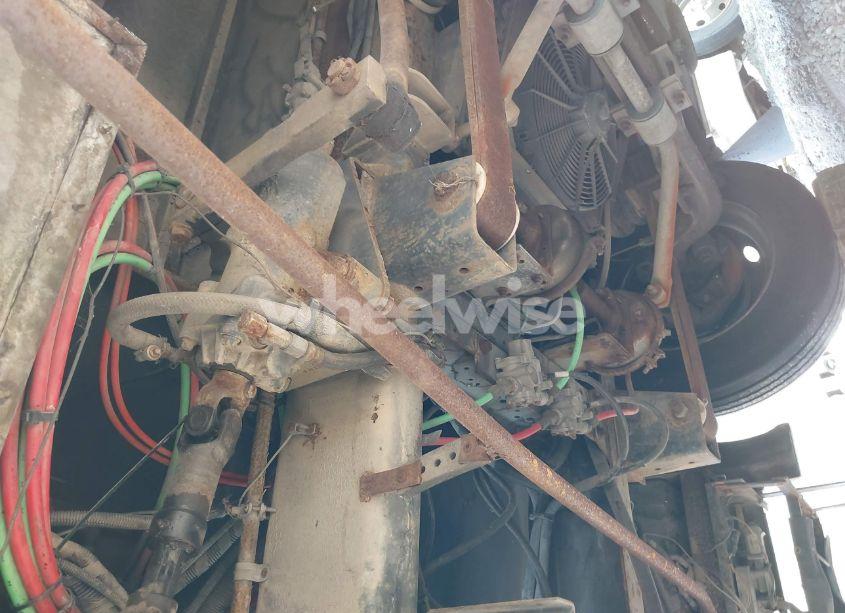 Photo 10 of 2001 National R CARIBBEAN (VIN 4VZ4M9692XC033430)