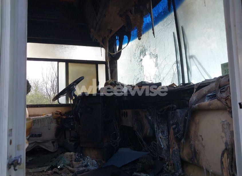 Photo 5 of 2001 National R CARIBBEAN (VIN 4VZ4M9692XC033430)