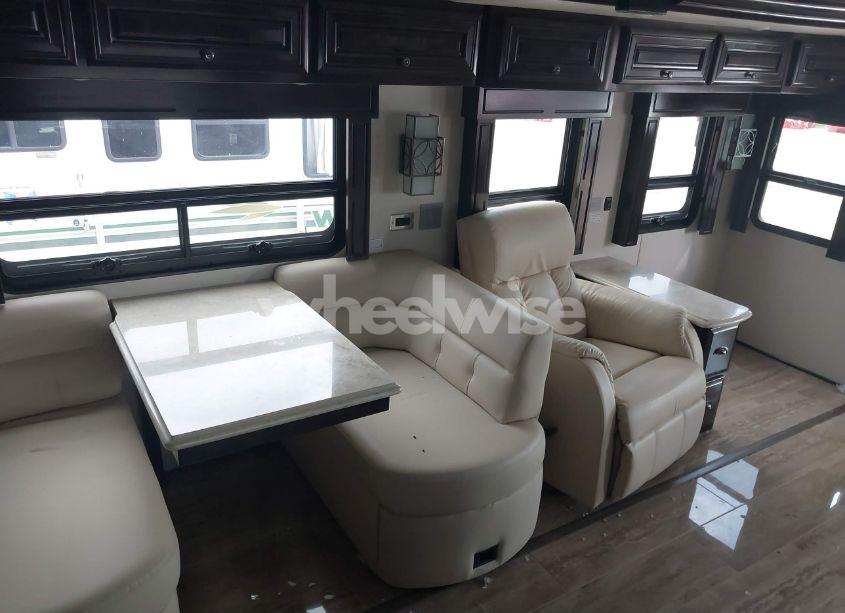 Photo 16 of 2019 Spartan Motors MOTORHOME (VIN 4VZAU1D92KC086421)