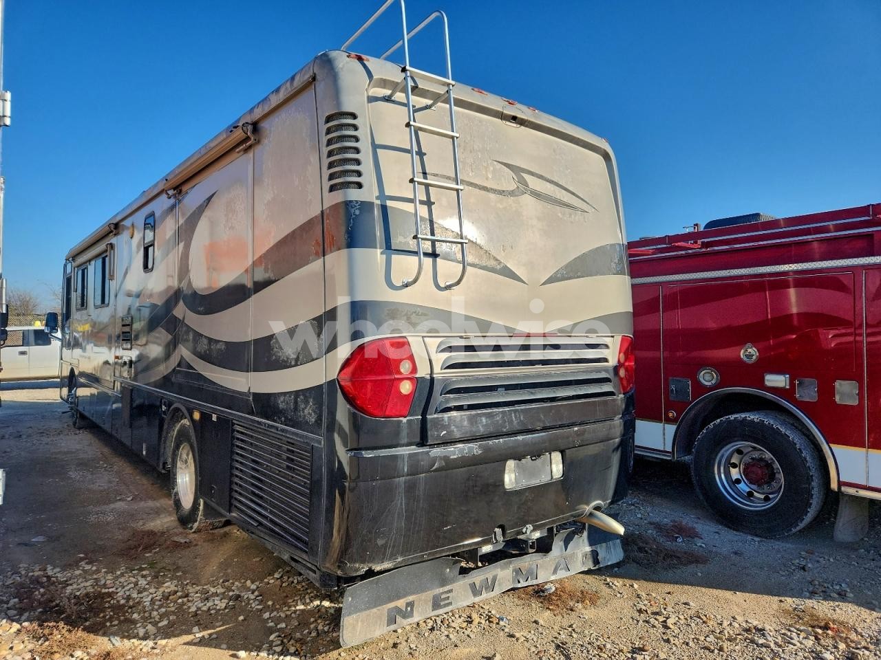 Photo 3 of 2005 NEWMAR MOUNTAIN AIR (VIN 4VZBR1D915C048401)