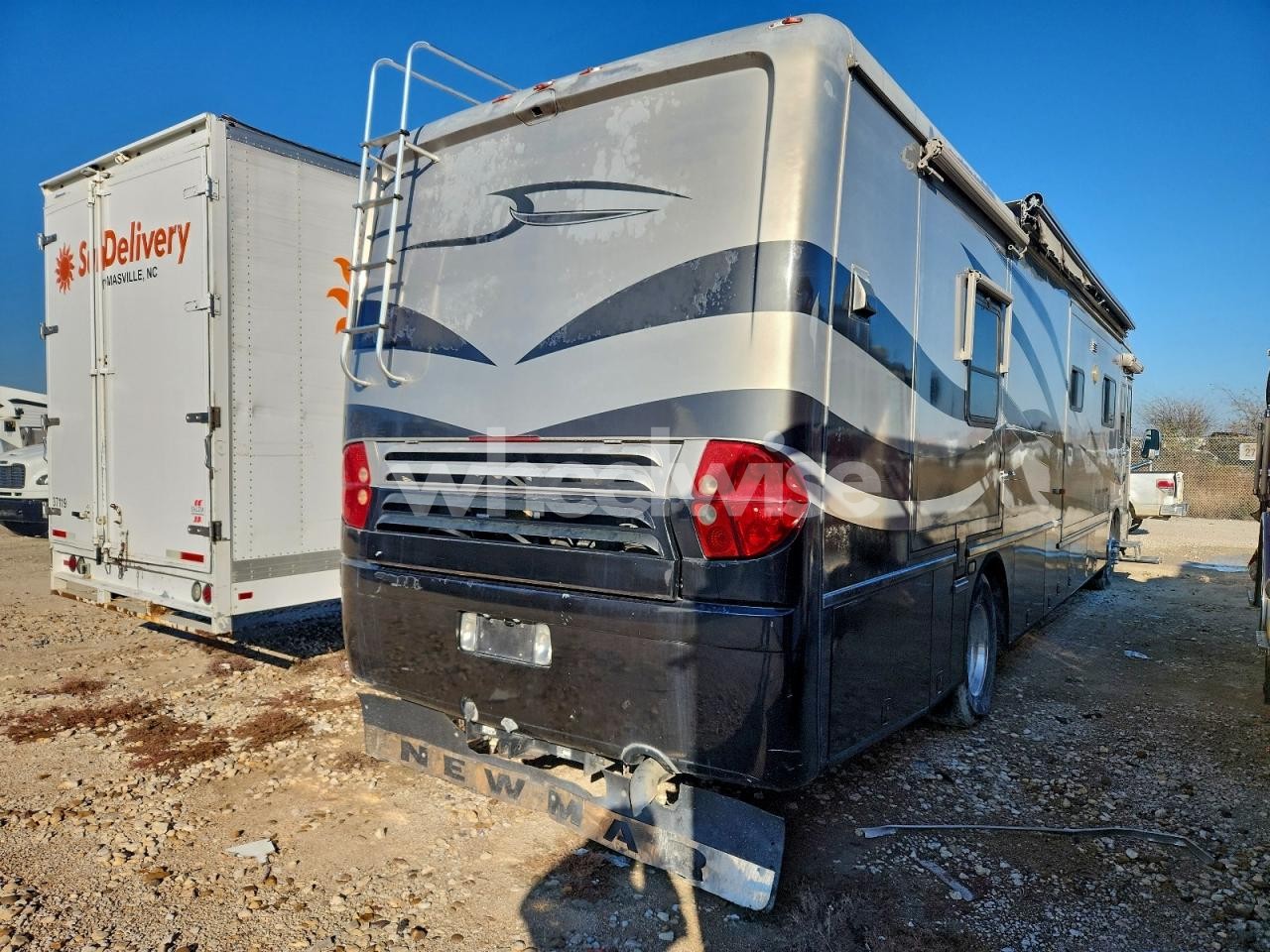 Photo 4 of 2005 NEWMAR MOUNTAIN AIR (VIN 4VZBR1D915C048401)