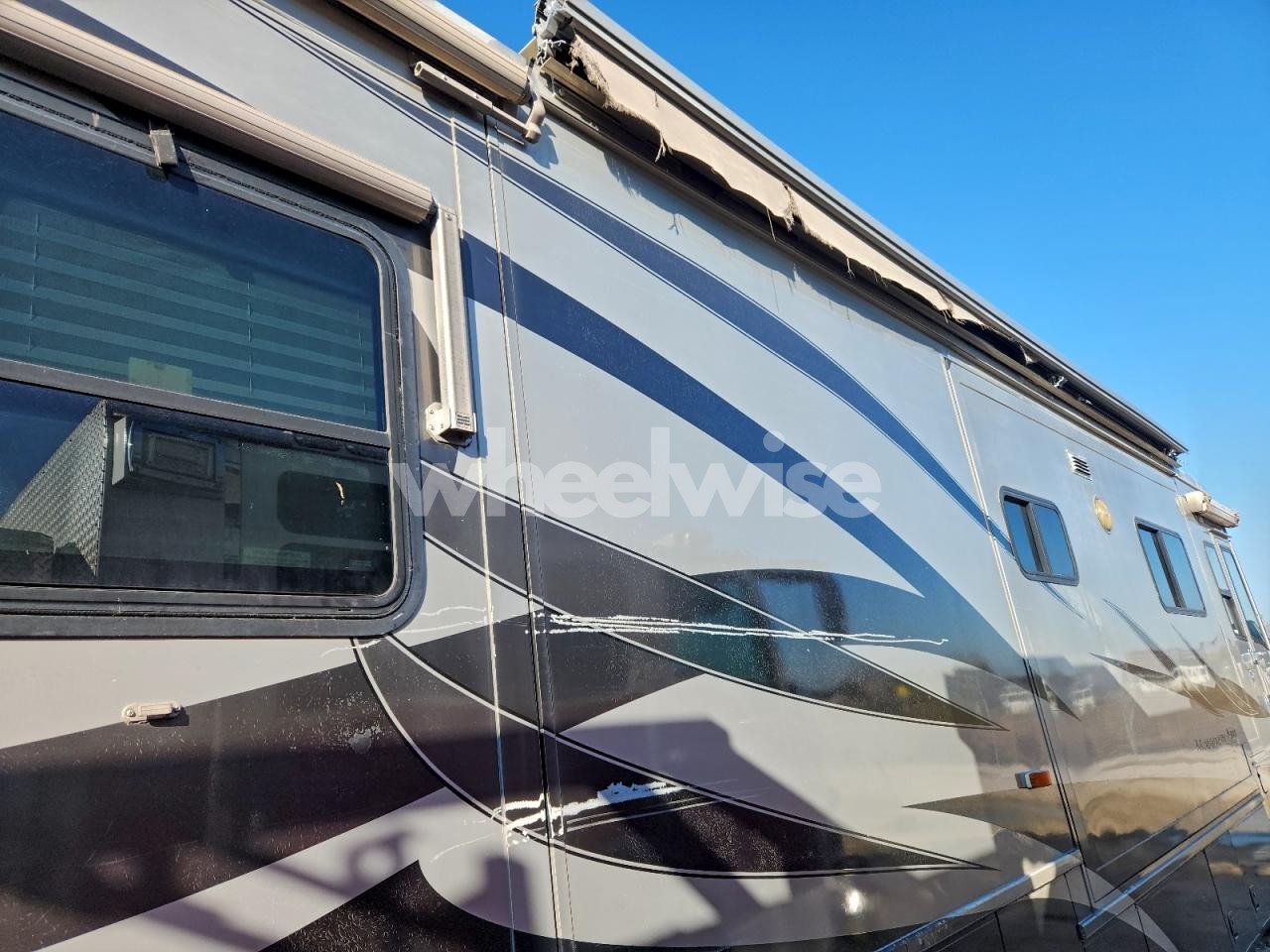 Photo 9 of 2005 NEWMAR MOUNTAIN AIR (VIN 4VZBR1D915C048401)