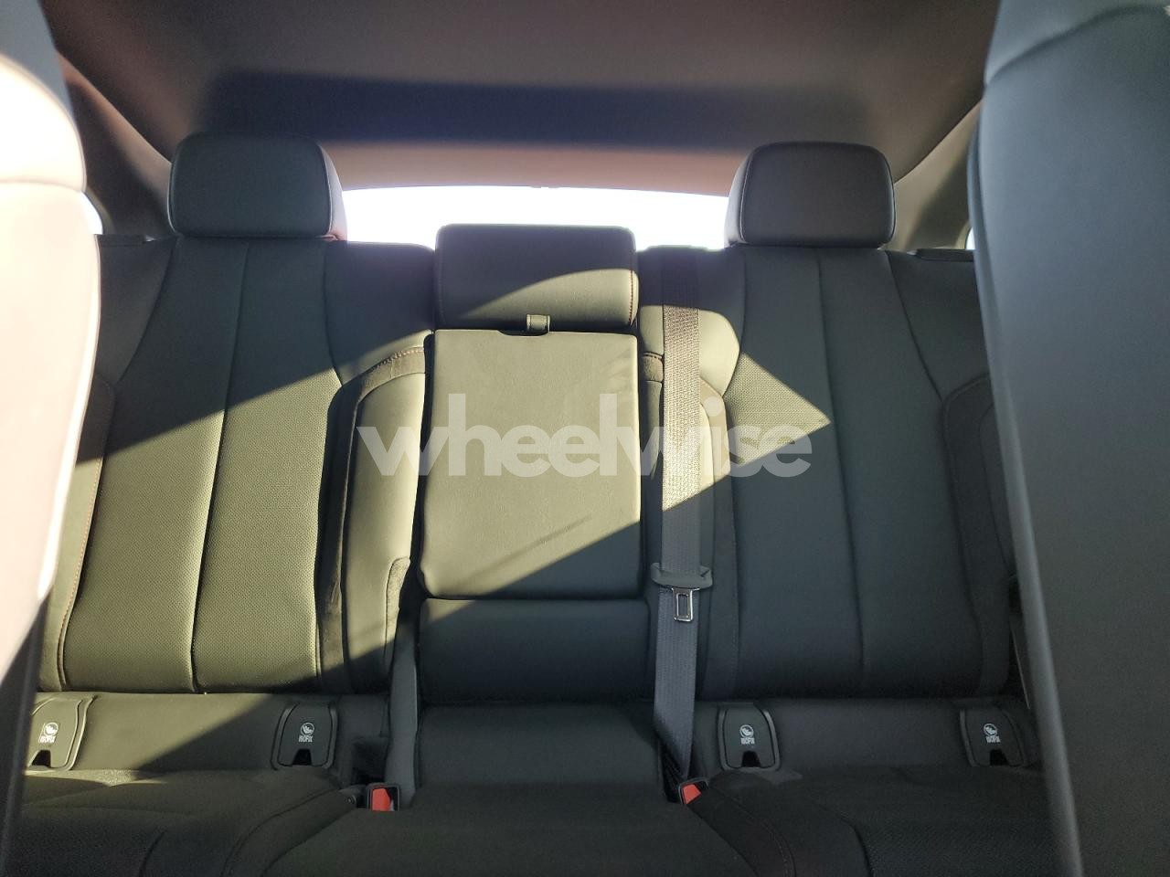 Photo 10 of 2024 ACURA ZDX A-SPEC N/A (VIN 4W5KHMRK5RZ518663)