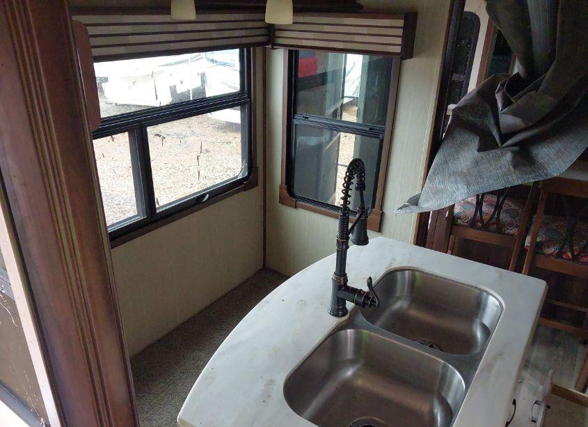 Photo 18 of 2017 Palo Columbus F384RD (VIN 4X4FCMP24H6007214)