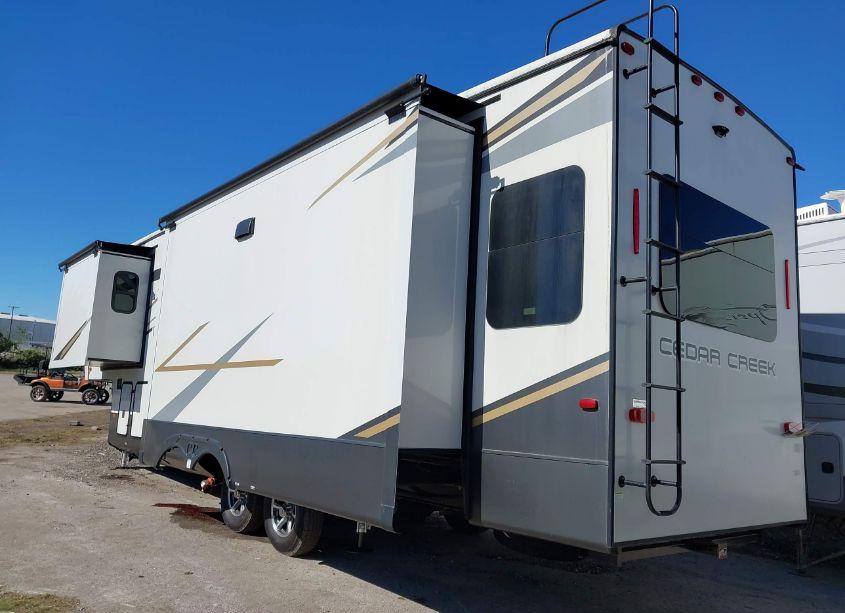 Photo 3 of 2022 Cedar Creek OTHER (VIN 4X4FCRG21NS228544)