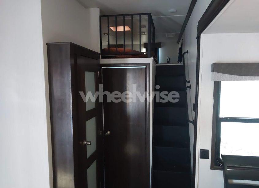 Photo 10 of 2021 Forest River CEDAR CREEK 35LFT (VIN 4X4FCRL20MS225462)