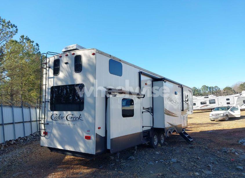 Photo 4 of 2021 Forest River CEDAR CREEK 35LFT (VIN 4X4FCRL20MS225462)