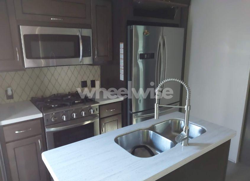 Photo 8 of 2021 Forest River CEDAR CREEK 35LFT (VIN 4X4FCRL20MS225462)