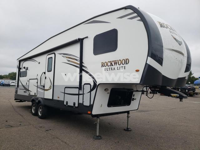 Photo 10 of 2019 FOREST RIVER ROCKWOOD 2881S (VIN 4X4FRLE26K1887137)