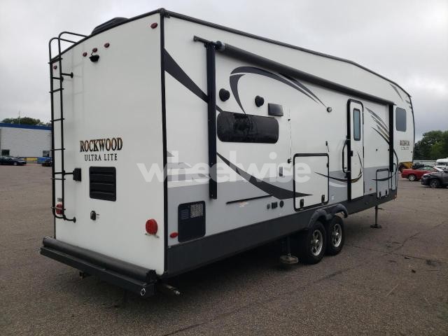 Photo 4 of 2019 FOREST RIVER ROCKWOOD 2881S (VIN 4X4FRLE26K1887137)