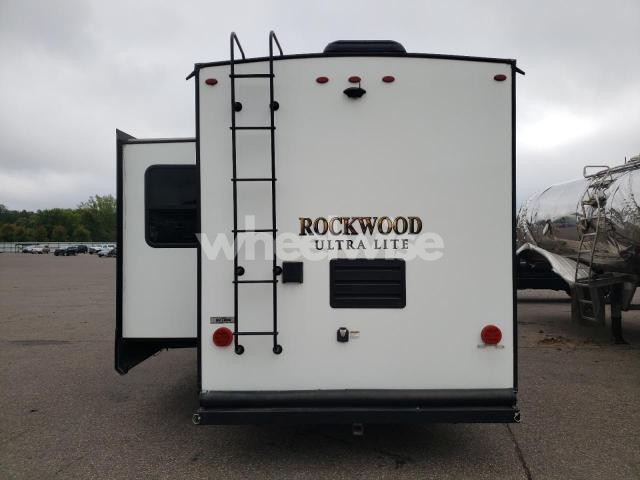 Photo 5 of 2019 FOREST RIVER ROCKWOOD 2881S (VIN 4X4FRLE26K1887137)