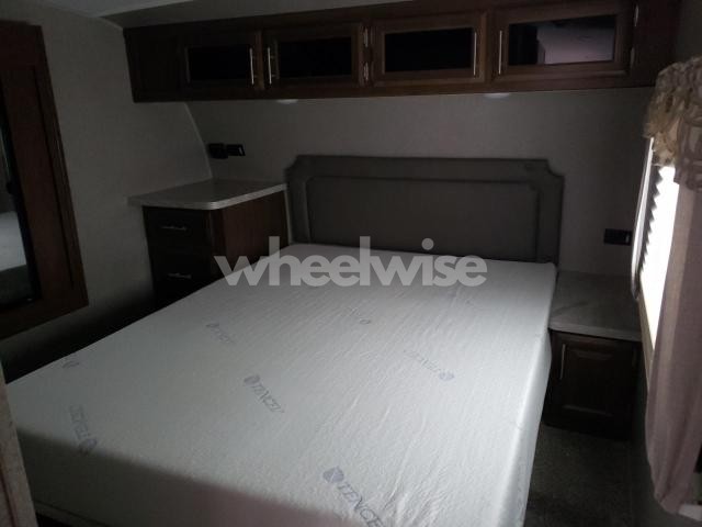 Photo 9 of 2019 FOREST RIVER ROCKWOOD 2881S (VIN 4X4FRLE26K1887137)