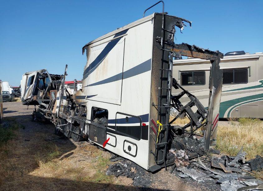 Photo 3 of 2022 Forest River RIVERSTONE (VIN 4X4FRS837N0003036)