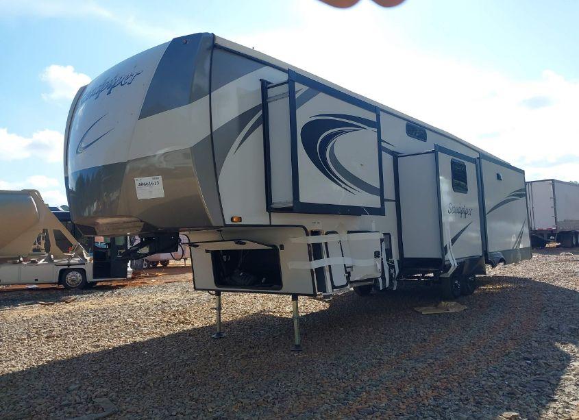 Photo 2 of 2022 Forest River SANDPIPER (VIN 4X4FSAN22NJ044839)