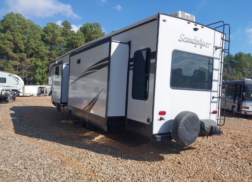 Photo 3 of 2022 Forest River SANDPIPER (VIN 4X4FSAN22NJ044839)