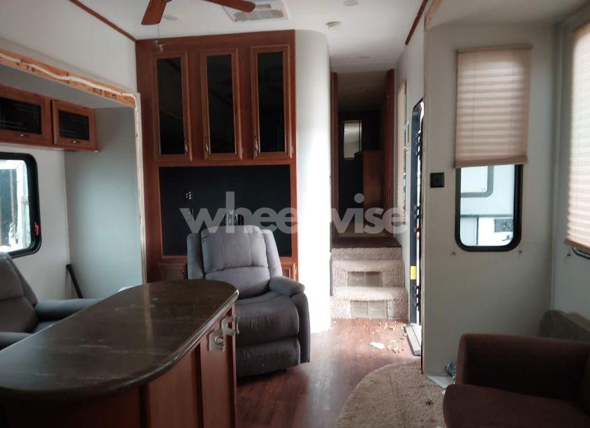 Photo 10 of 2015 Sandpiper Camper N/A (VIN 4X4FSAP21FJ030493)