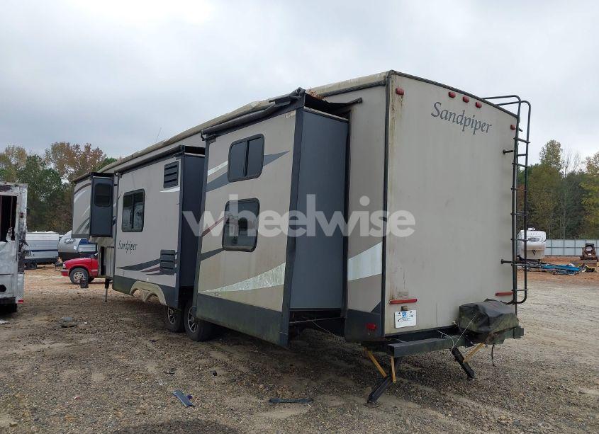 Photo 3 of 2015 Sandpiper Camper N/A (VIN 4X4FSAP21FJ030493)