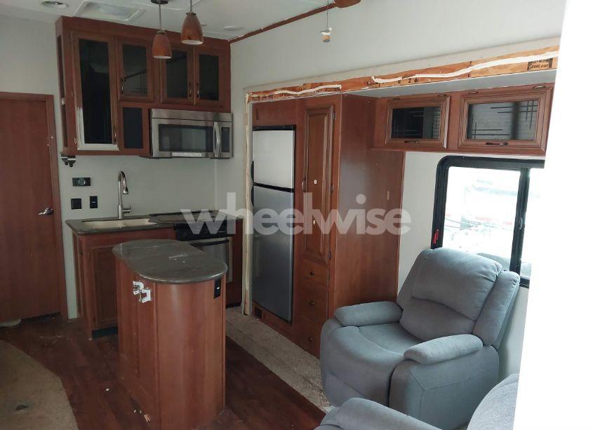 Photo 7 of 2015 Sandpiper Camper N/A (VIN 4X4FSAP21FJ030493)
