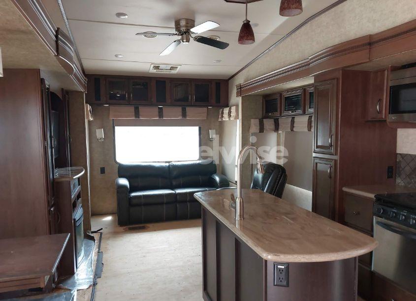 Photo 5 of 2017 5th Wheel OTHER (VIN 4X4FSAP24HJ034248)