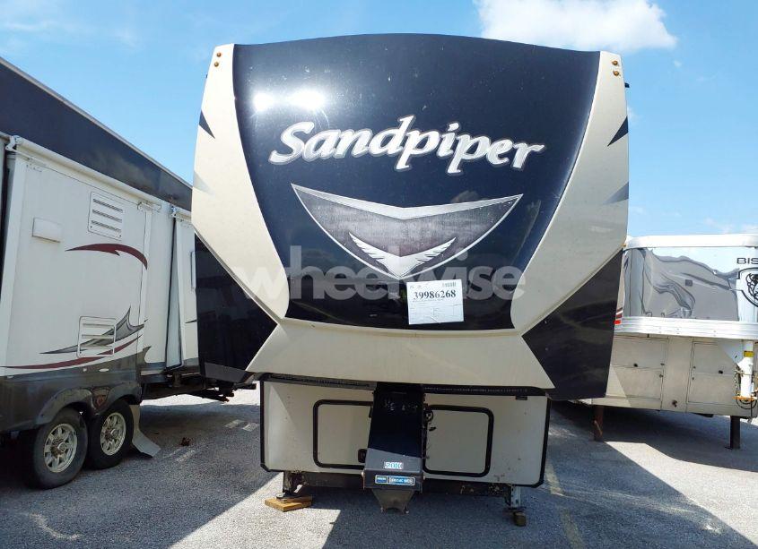 Photo 6 of 2018 Sandpiper 41ft N/A (VIN 4X4FSAP2XJJ036947)