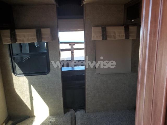 Photo 6 of 2017 FOREST RIVER SANDPIPER - RV N/A (VIN 4X4FSAR21HJ034530)