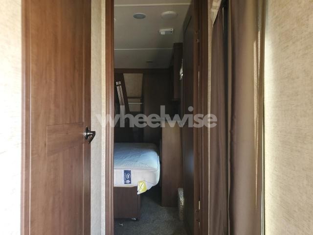 Photo 8 of 2017 FOREST RIVER SANDPIPER - RV N/A (VIN 4X4FSAR21HJ034530)