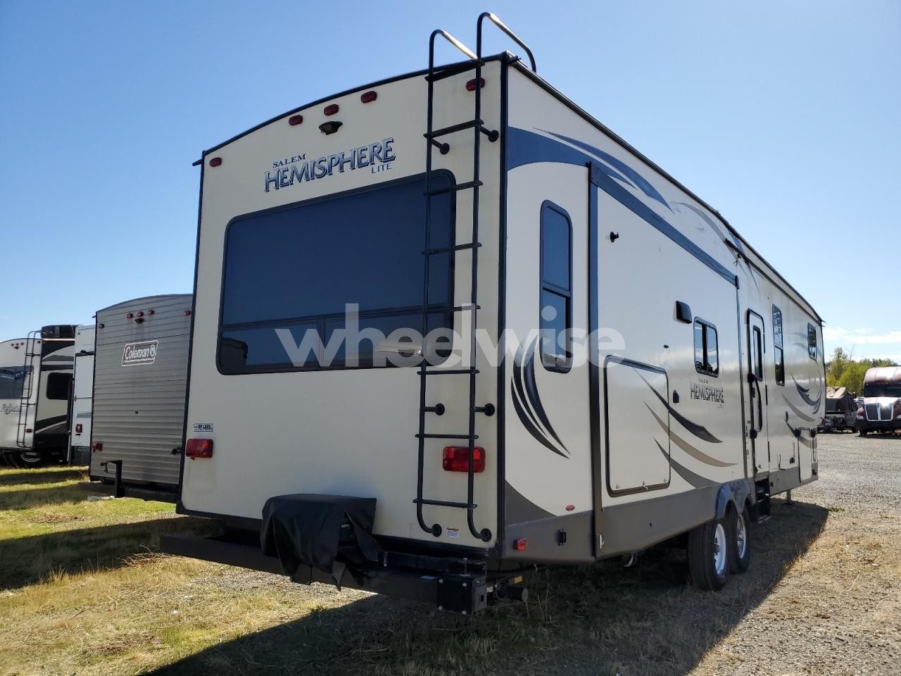 Photo 4 of 2018 WILDWOOD HEMISPHERE (VIN 4X4FSBN2XJV004744)