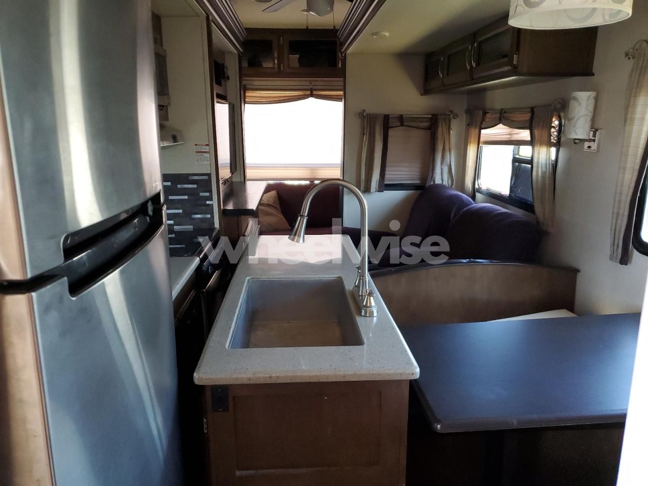 Photo 6 of 2018 WILDWOOD HEMISPHERE (VIN 4X4FSBN2XJV004744)